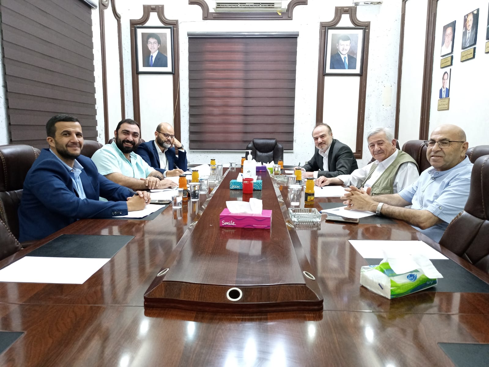 اجتماع يضم لجنة صياغة اتفاقية مع