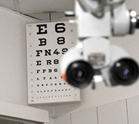 فحص عيون ينقذ امرأة من ورم