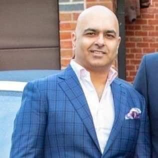 رشا موظفين لبيع أسلحة لدولة إفريقية