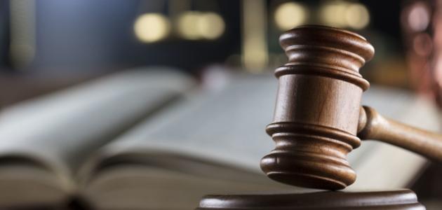 توقيف اثنين من كبار موظفي بلدية