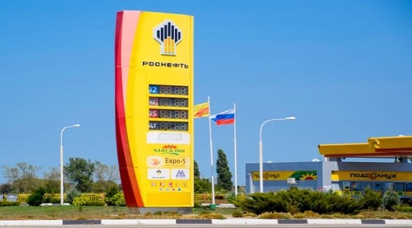 سهم روسنفت الروسية يقفز بعد توزيع