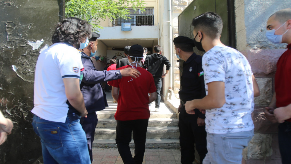 156592 طالبا وطالبة يتقدمون لامتحان التوجيهي