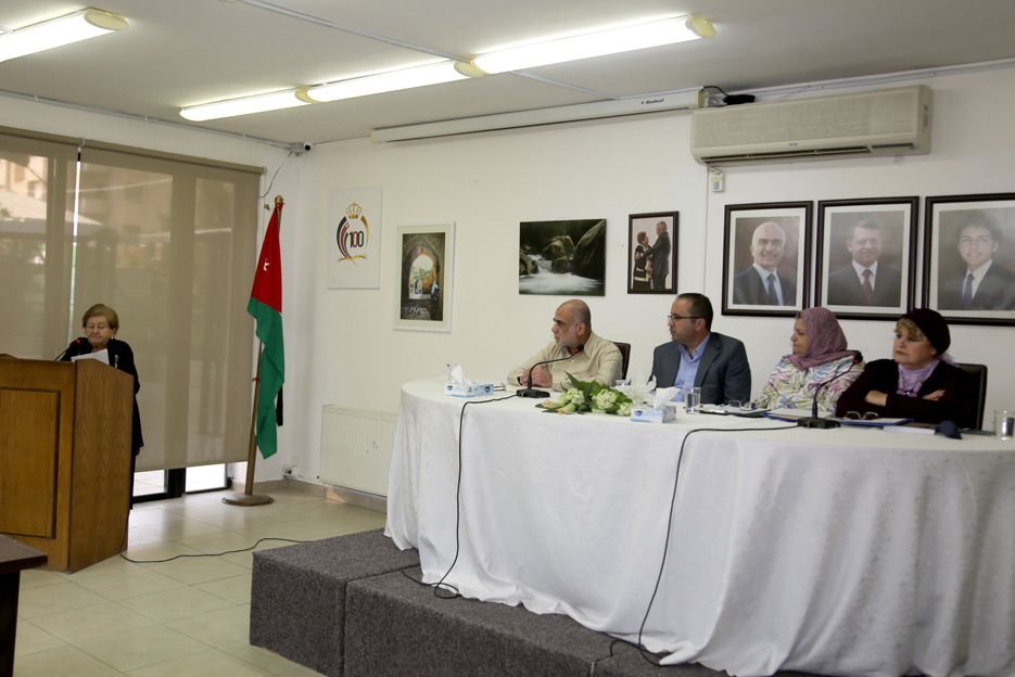 الزيود يوقع روايته فاطمة حكاية البارود