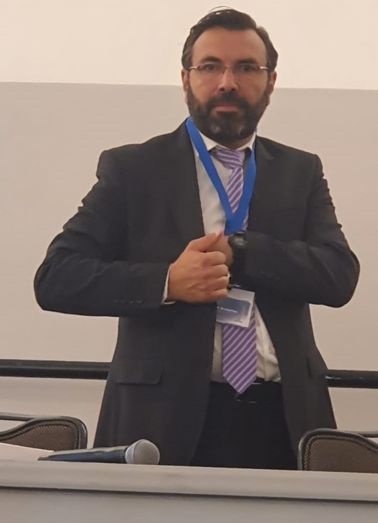 عريفج يطالب بمحاسبة المسؤولين عن حادث