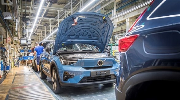 فولفو تبدأ تسريح موظفيها في روسيا