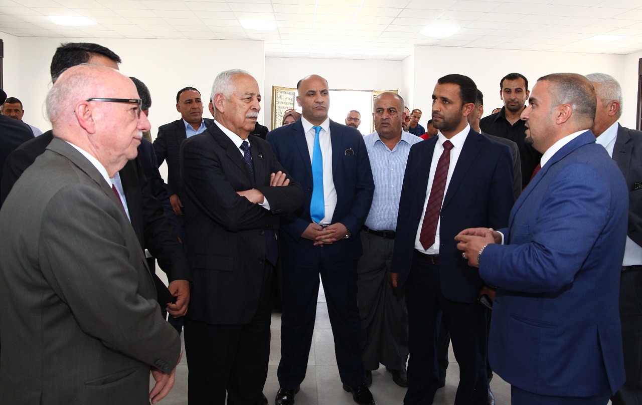 رئيس الديوان الملكي يفتتح مشاريع مبادرات