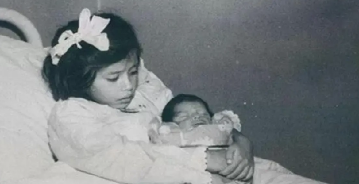 وضعت مولودها في سن الـ5 سنوات