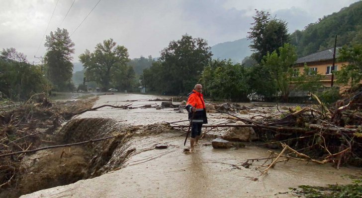 السيول تعطل حركة المرور في إسطنبول