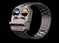 ساعة يد تخبرك بالوقت على الأرض