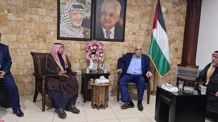 القاضي العشائري الفايز يصل الخليل لحل