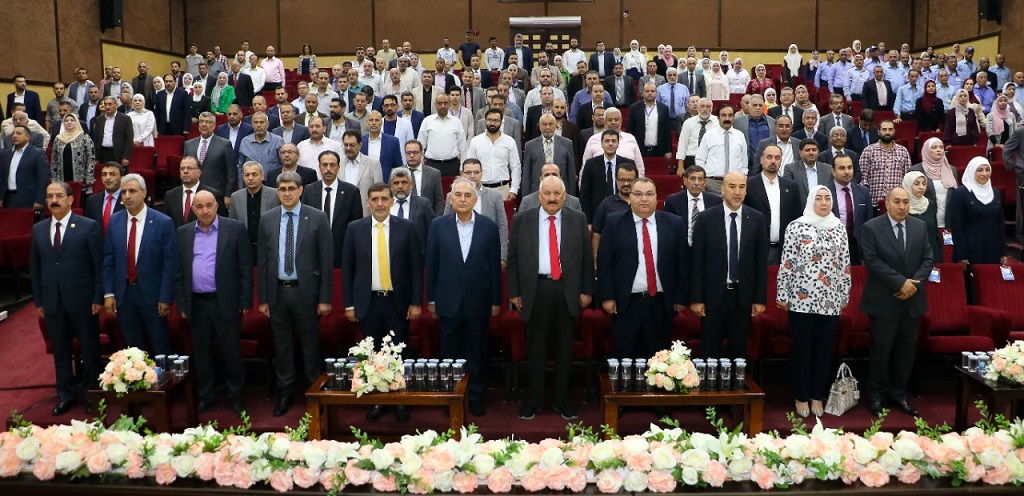 جامعة الزرقاء تتبادل التهاني بحلول عيد