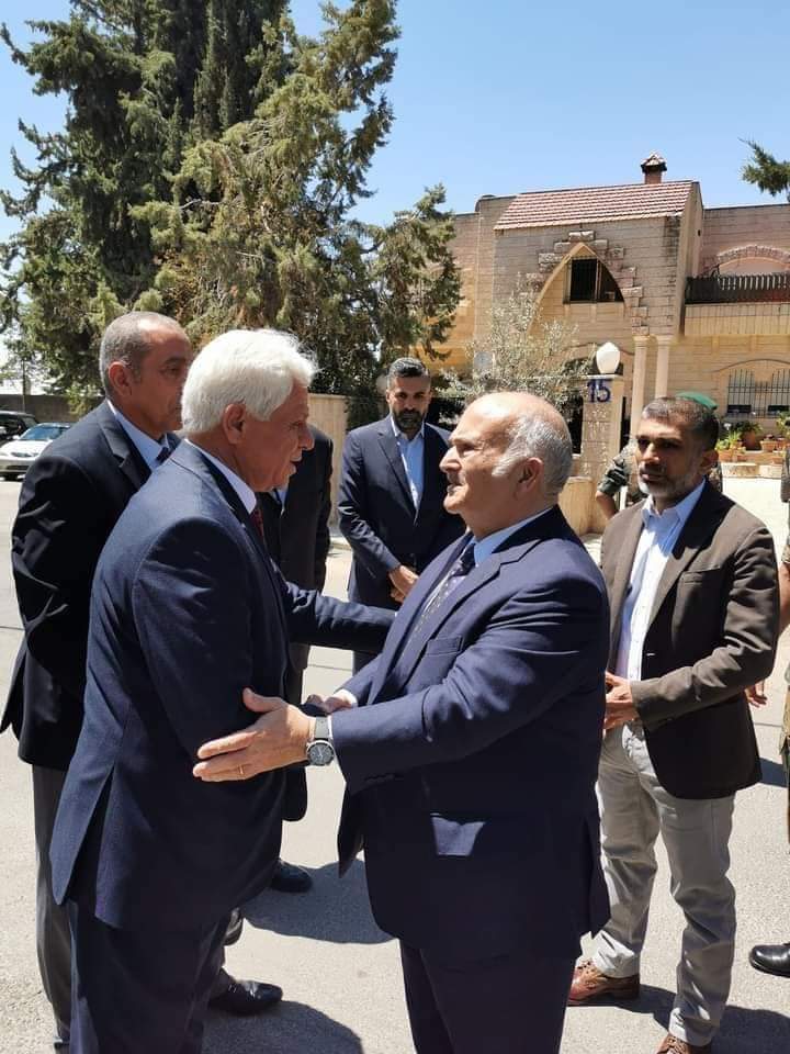 الأمير حسن والامير راشد يعزيان العربيات..