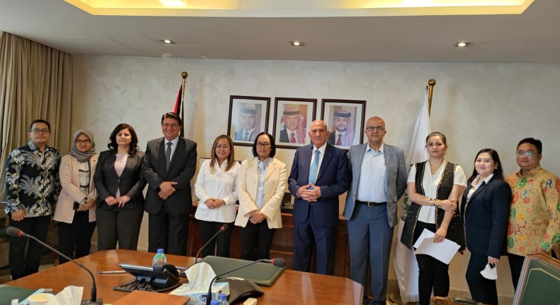 الفوسفات: بحث انشاء مصانع مشتركة بين