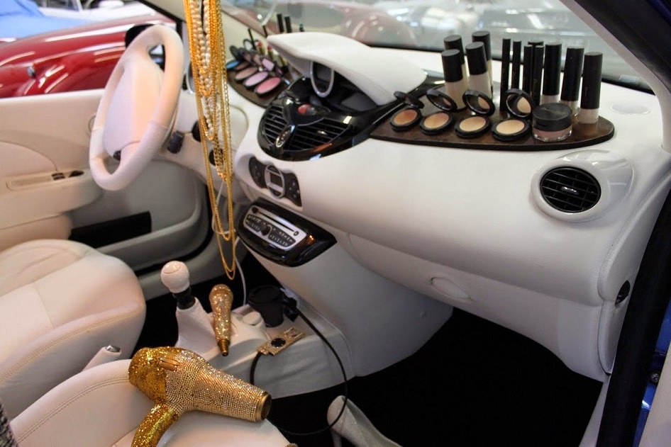 حملها الى المستشفى بعد ان دعسته..