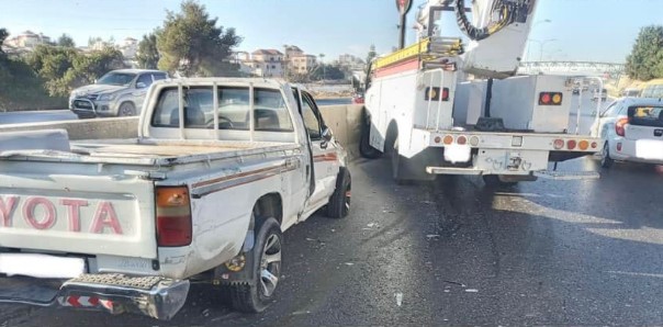 أمام وزارة الخارجية على طريق المطار