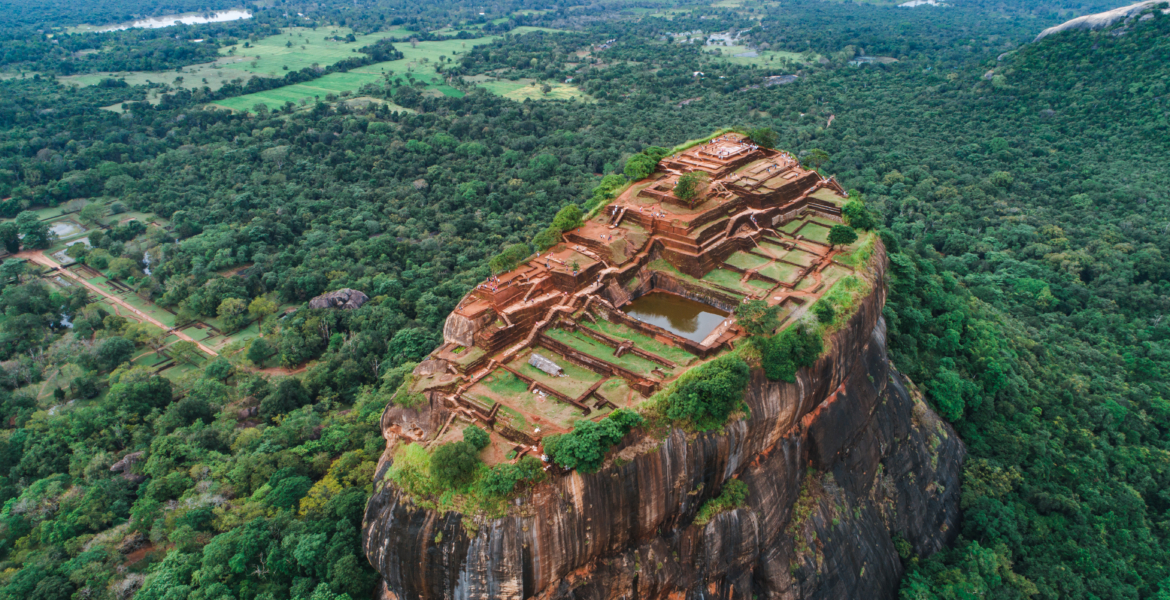 قيل إن النبي آدم هبط فيها،