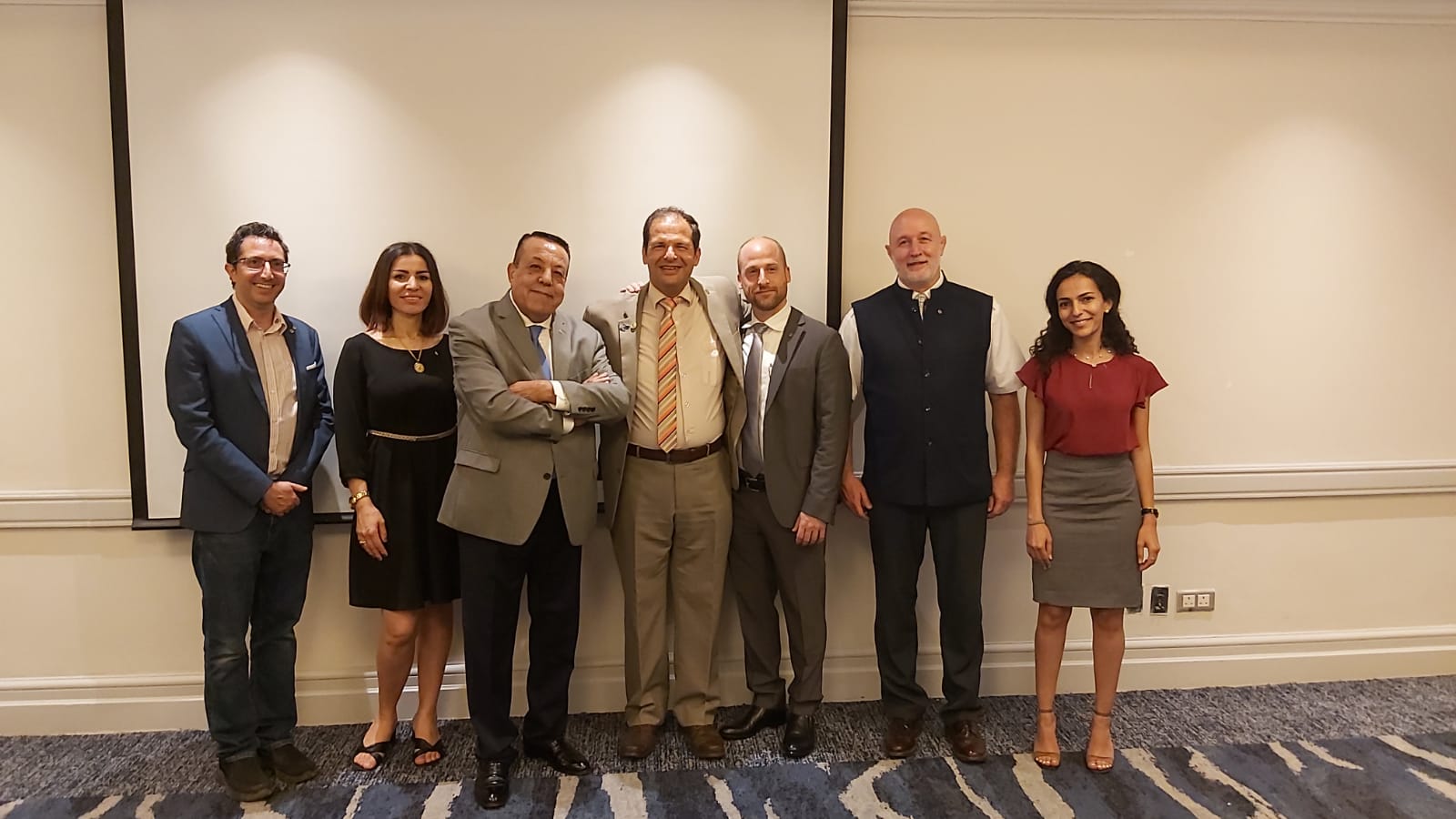 السفيرة الفرنسية: فرنسا اول دولة اوروبية