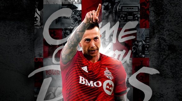 رسميا.. تورونتو يضم الإيطالي بيرنارديسكي