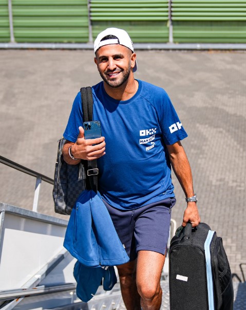 أنت مليونير.. هاتف محرز المكسور يشعل