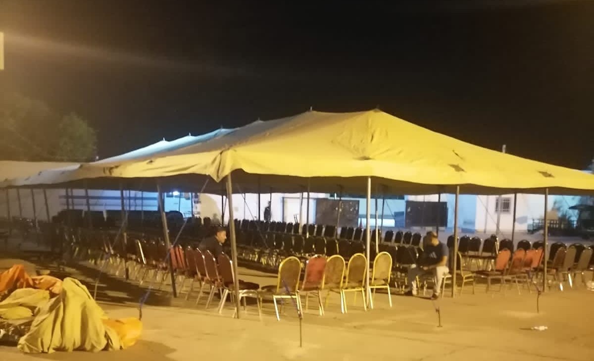 الحواتمة يوعز ببناء ثلاث خيام مجهزة