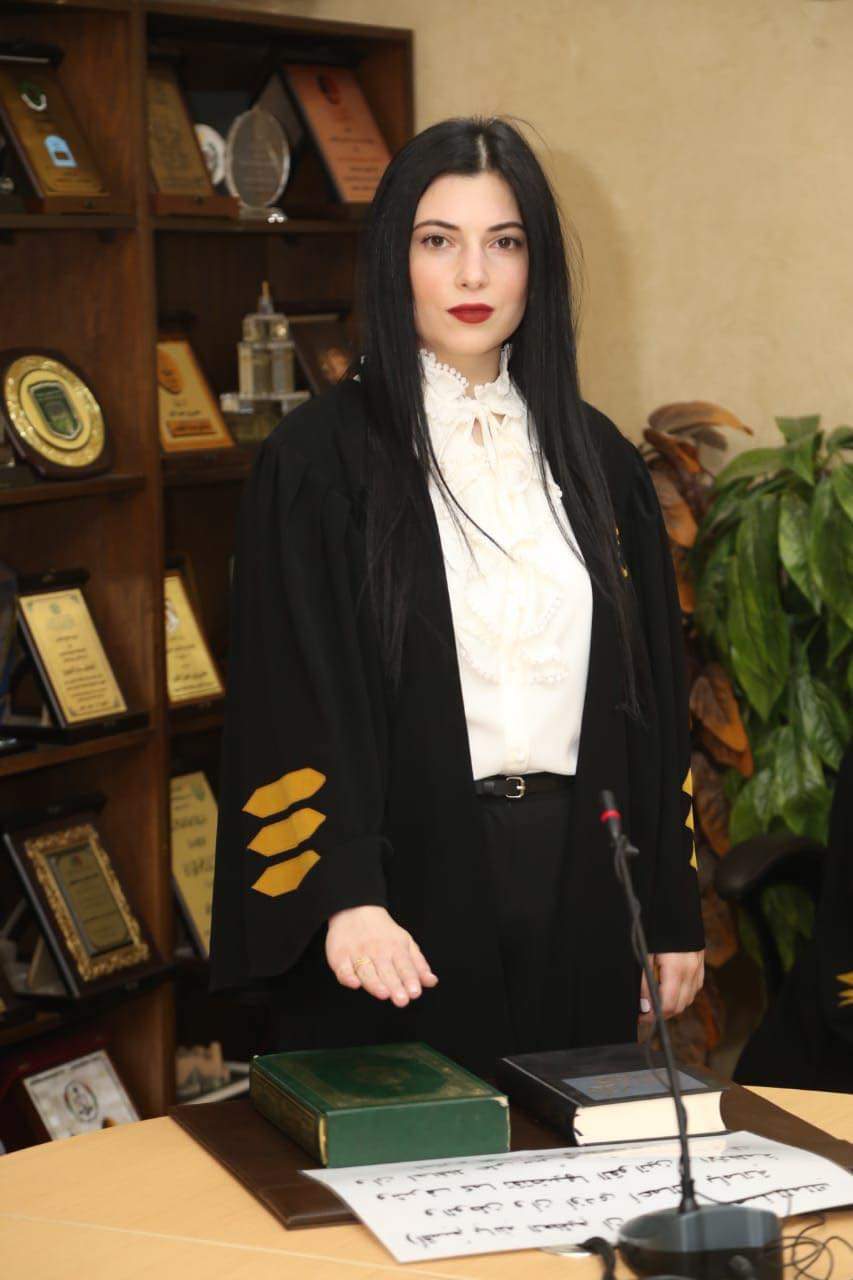 المحامية رندة عطوة تؤدي القسم امام