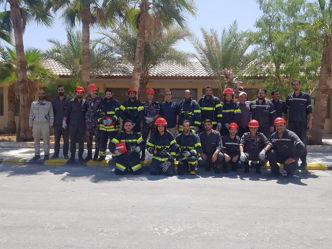 تخريج دورة علوم الدفاع المدني لموظفي