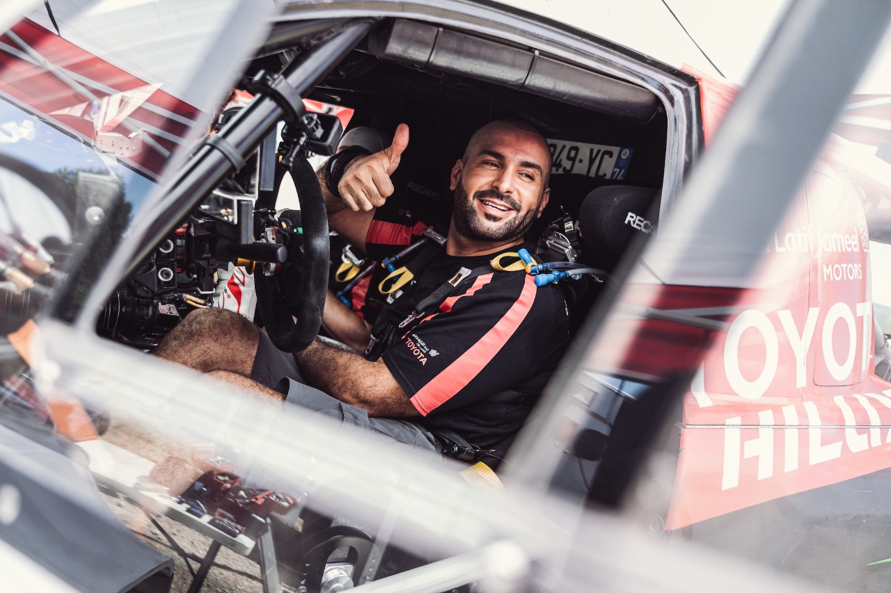 العالمي يزيد الراجحي يكمل رحلة الدفاع