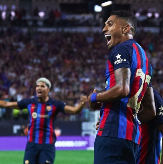 كلاسيكو برشلونة وريال مدريد.. صاروخية رافينيا