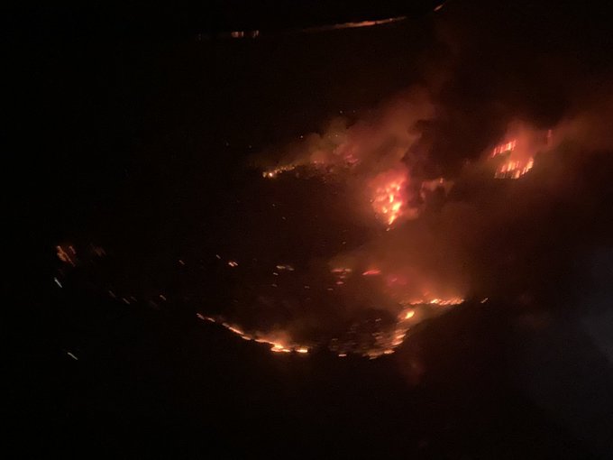 حرائق الغابات في كاليفورنيا تنتشر بسرعة