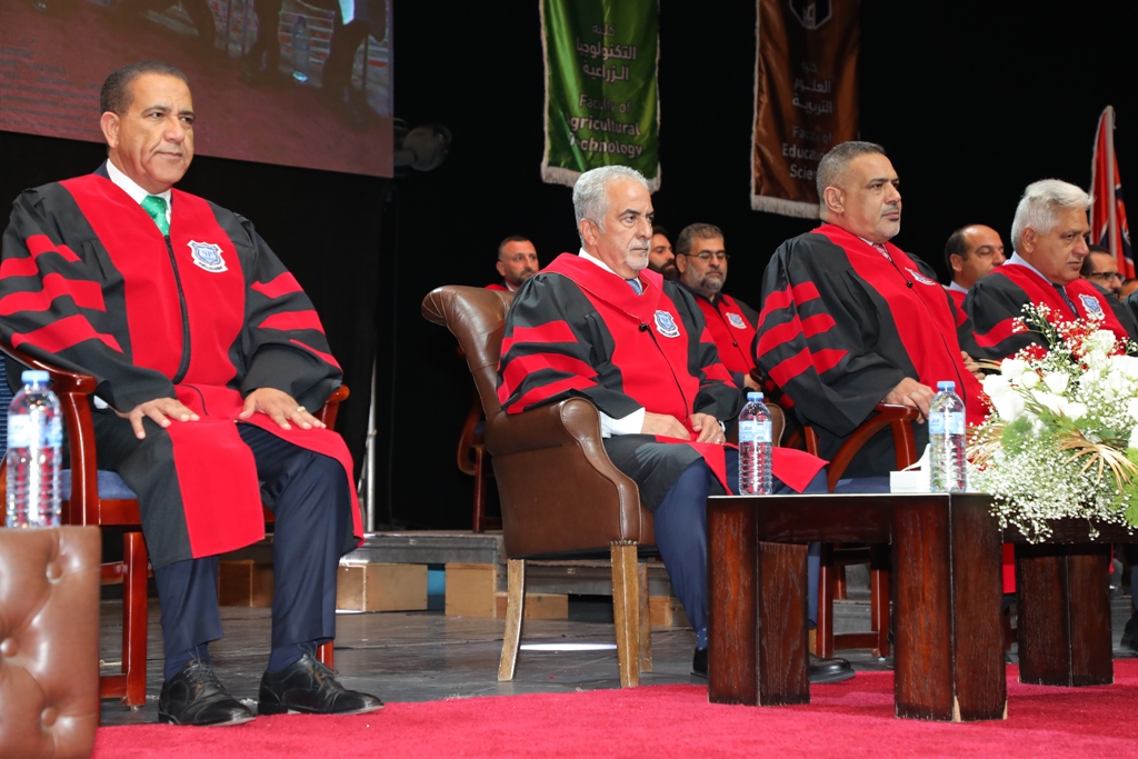 عمان الاهلية تحتفل بتخريج طلبة كليّتي