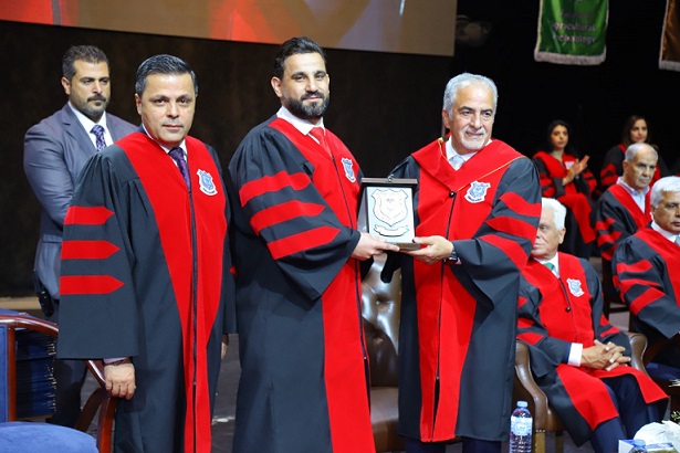 عمان الاهلية تحتفل بتخريج طلبة كليّتي