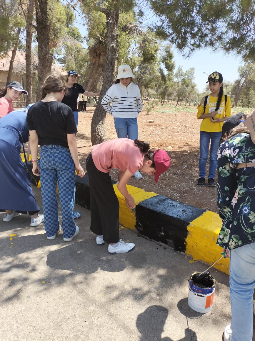 يوم تطوعي في مدينة الحسين للشباب..