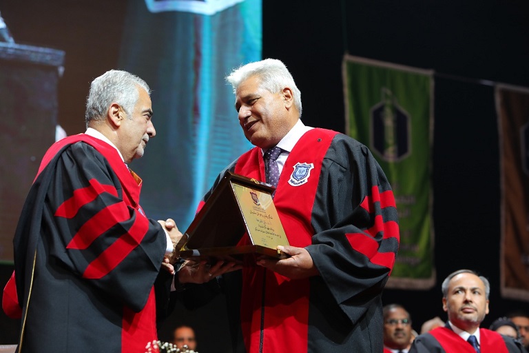 عمان الاهلية تختتم احتفالاتها بتخريج طلبة