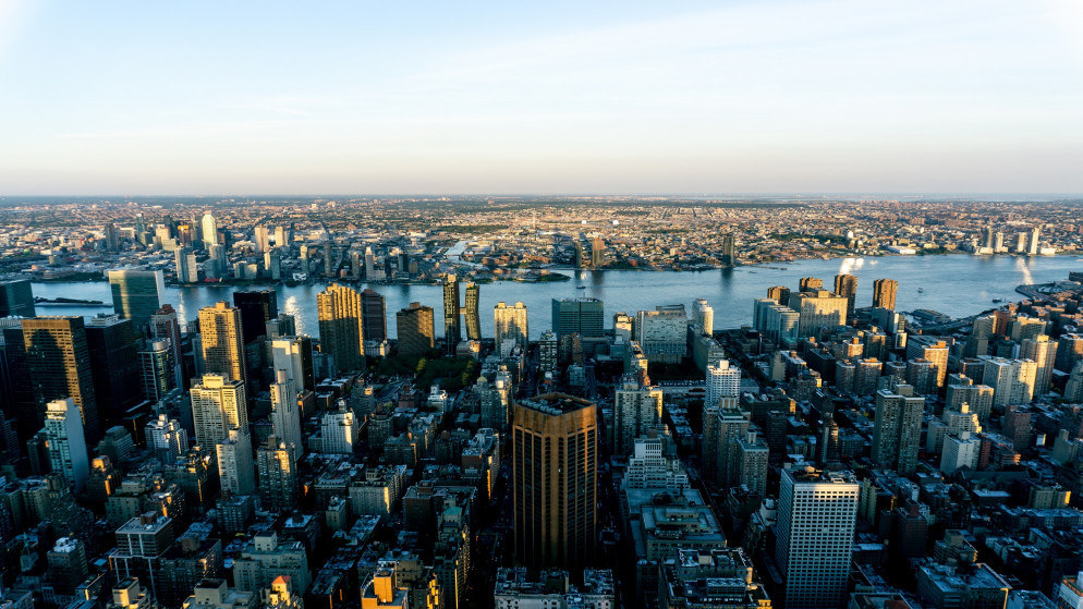 حاكمة نيويورك تعلن حالة الطوارئ بسبب