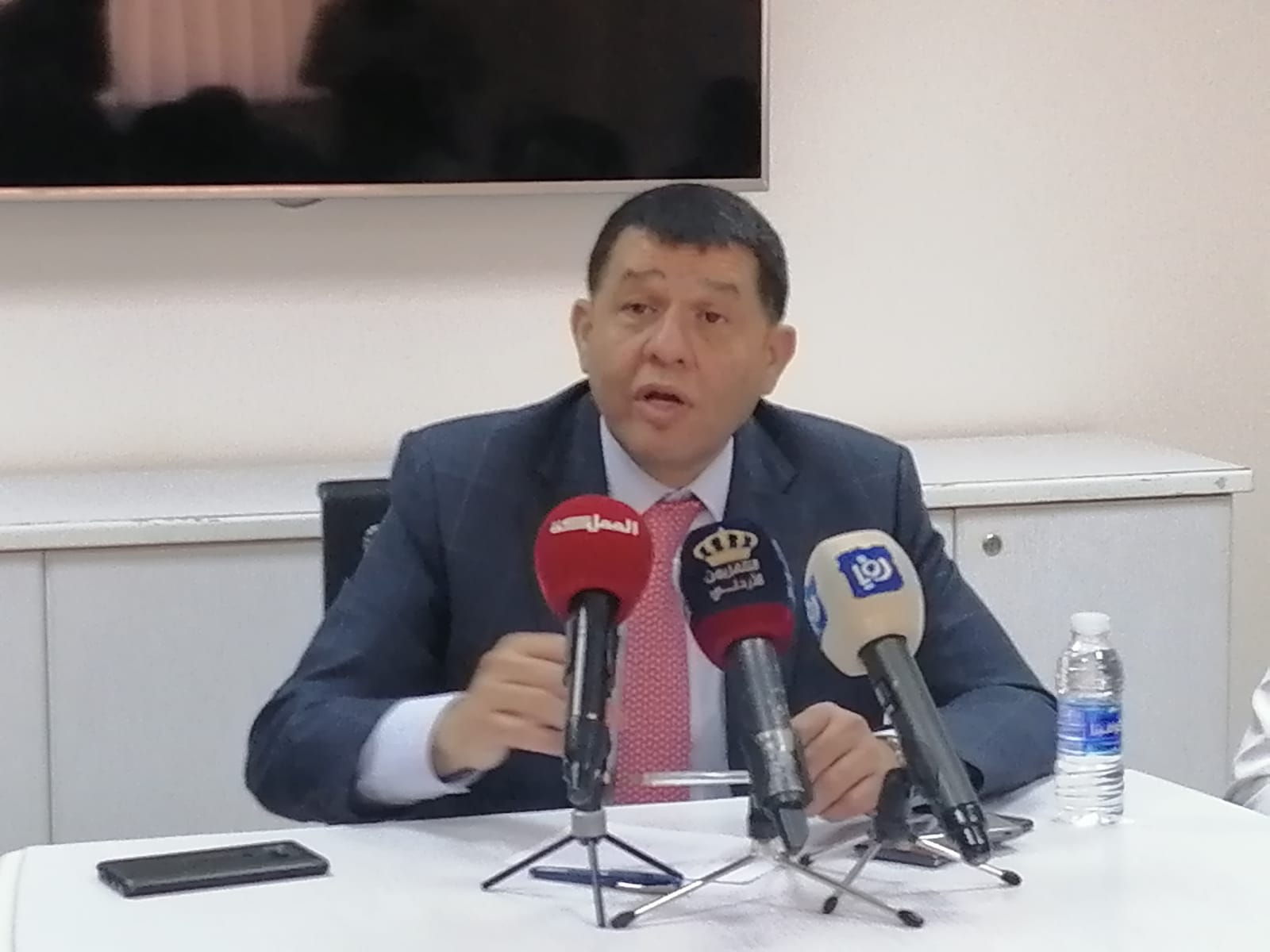 وزير العمل من الكرك: الحفاظ على