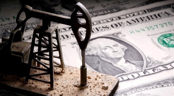 النفط يتراجع بفعل مخاوف الطلب العالمي