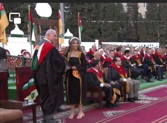 رجاء نمر.. مبارك التخرج