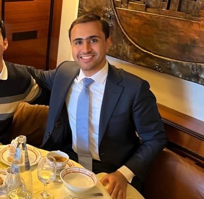 الدبلوماسي الكويتي بدر الديحاني في الأردن..