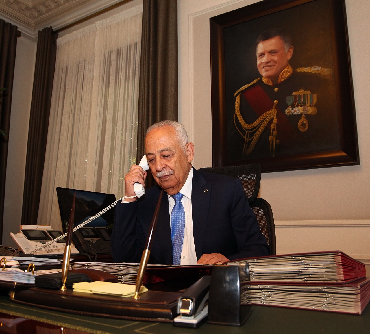 العيسوي ينقل تعازي الملك إلى المومني