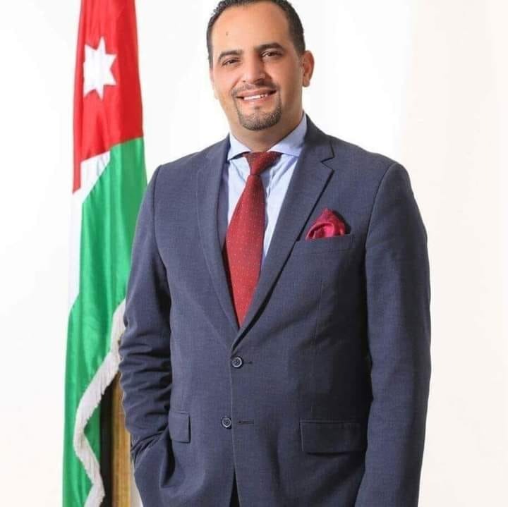 الخصيلات رئيسا لقسم القانون العام في