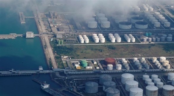 احتياطيات النفط الأمريكية تهبط لأدنى مستوى