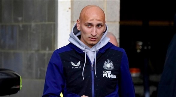 غياب شيلفي يزعج مدرب نيوكاسل رغم