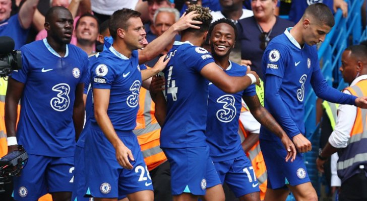 بعد معركة كروية.. توتنهام يعادل جاره