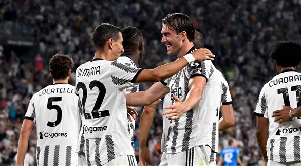 10 انتصارات و34 هدفا تمنح الدوري