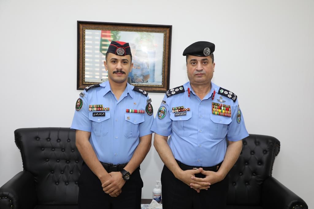 الأمن العام يكرم الملازم احمد عاهد