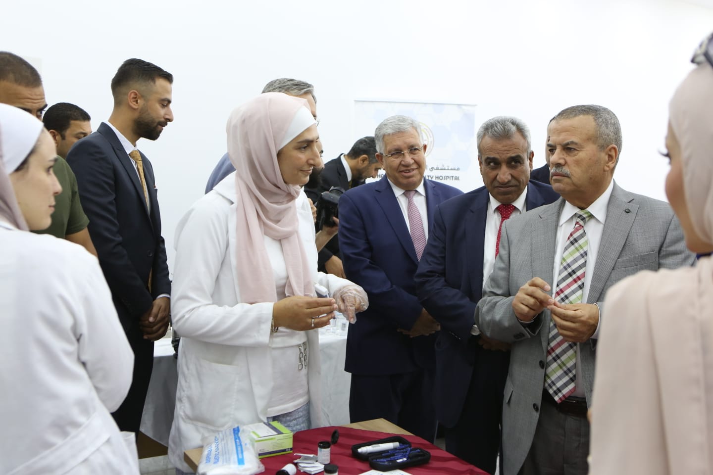 فحوصات طبية لصحفيي وموظفي جريدة الرأي