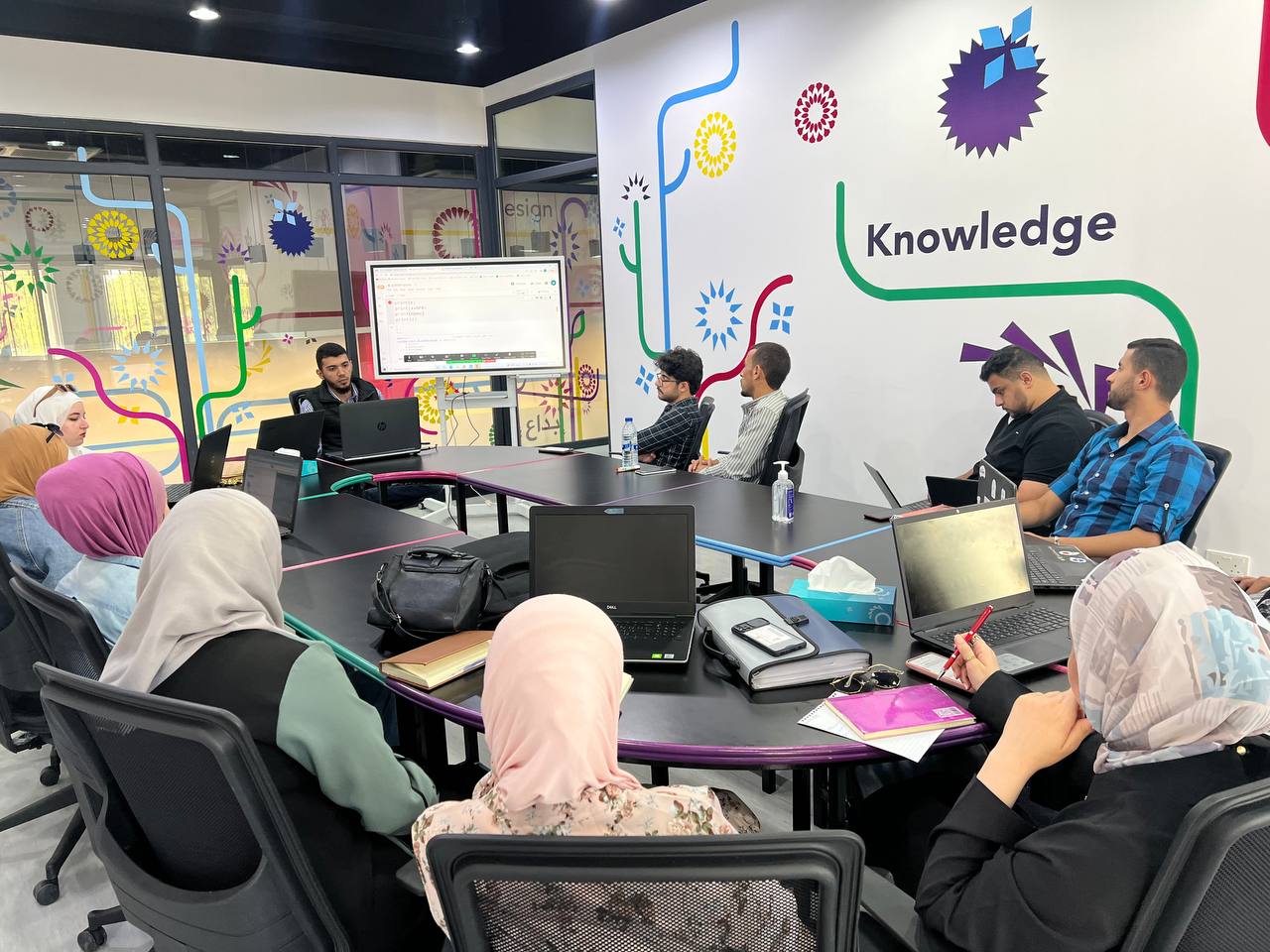 منصّة زين تقيم برنامجين تدريبيين في