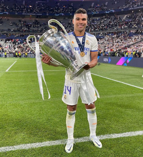 كاسيميرو يتجاهل مانشستر يونايتد