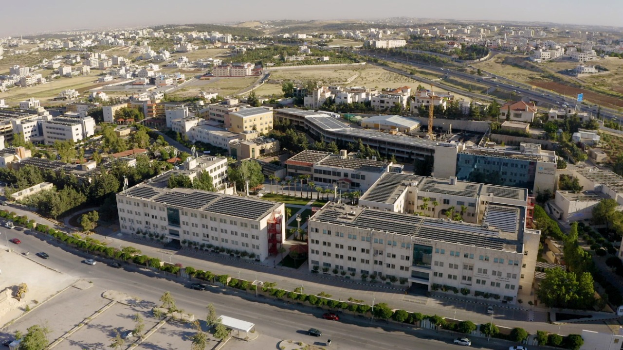 هيئة اعتماد مؤسسات التعليم العالي تمنح