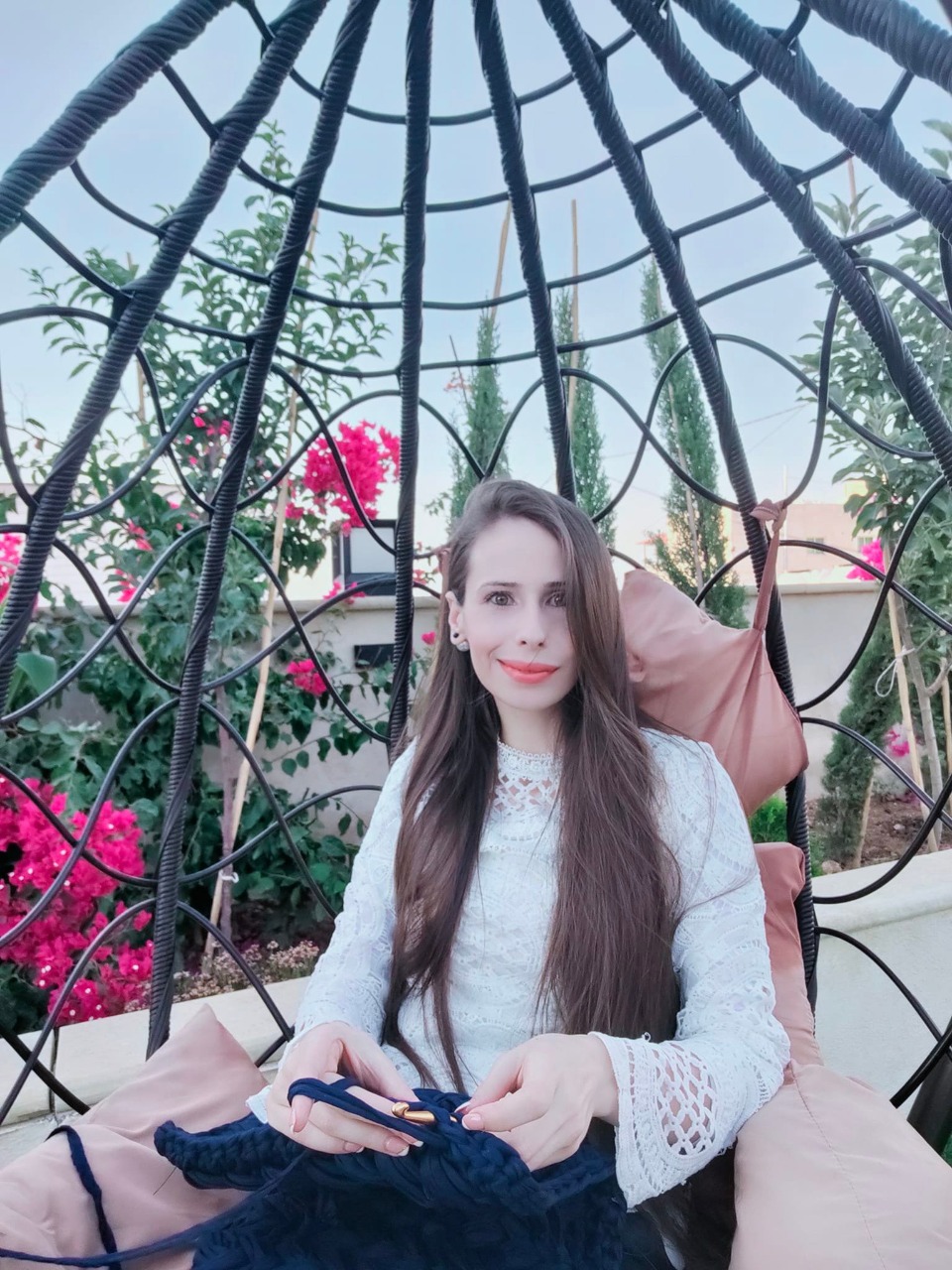 فتاة أردنية تحول الصوف الى تحف